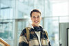 Glücklicher Student im Kurs Handelsdiplom intensiv an der Benedict Schule und BVS/BBS Business School